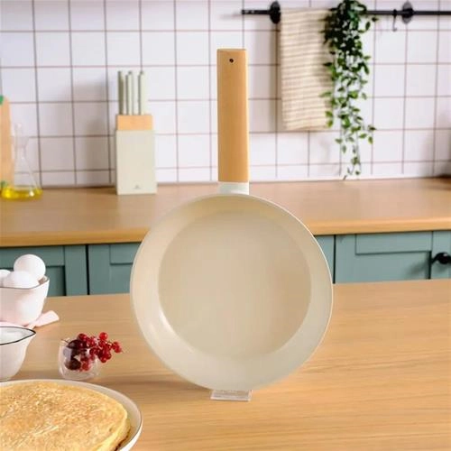 ماهیتابه القایی کاراجا Swiss Crystal کرم 24 سانتی