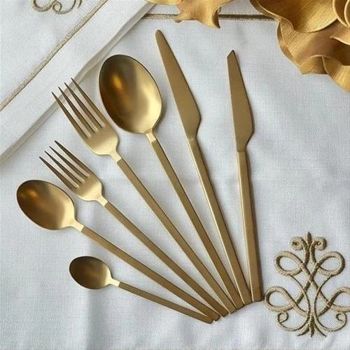 سرویس قاشق و چنگال 42 پارچه کاراجا CARRE طلایی مات